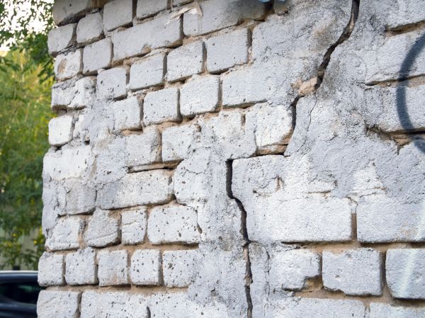 Cracked Brick Wall Repair in Destin